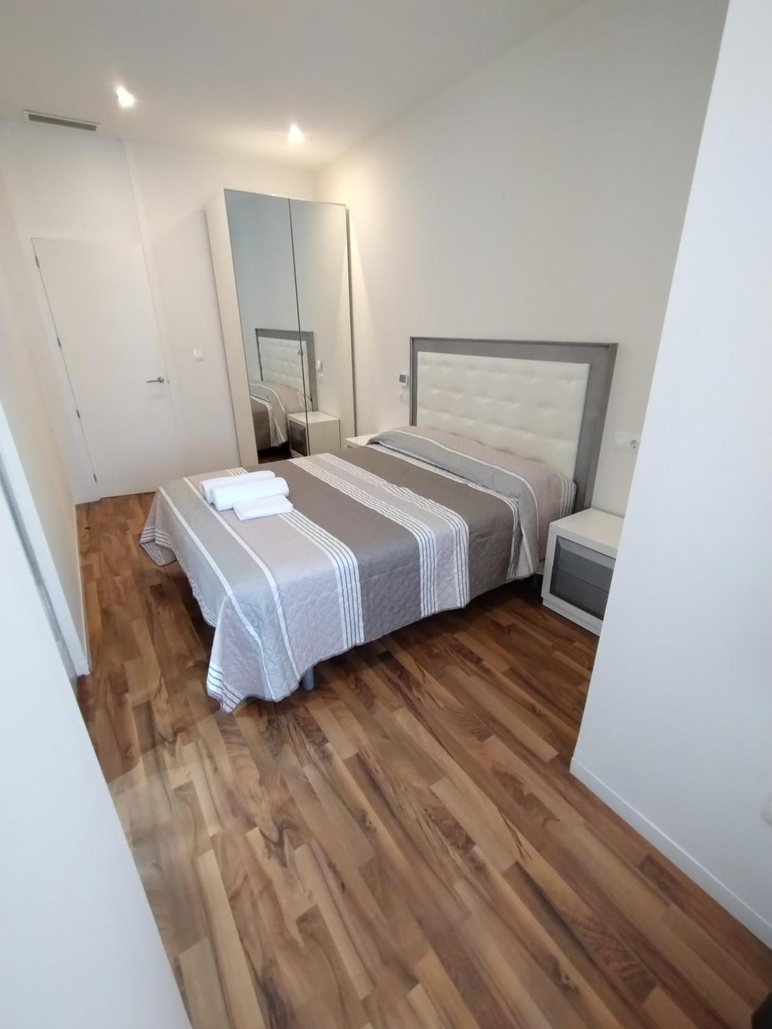 Alicante Suite Centro Habitacion Con Bano Privado — Photos 2